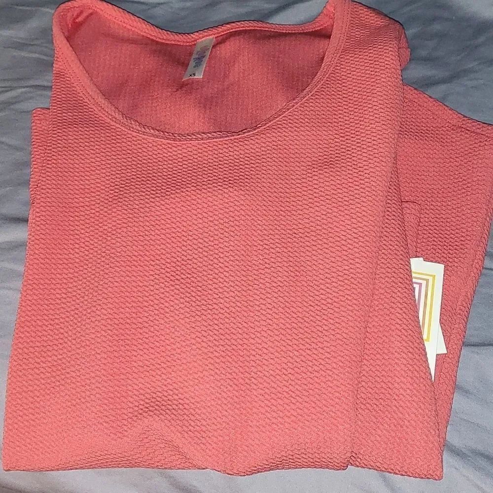 Lularoe thermal pink tee